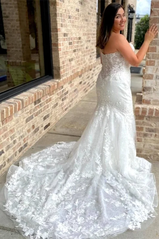 Final Clearance White Lace Sweetheart Mermaid Wedding Dress