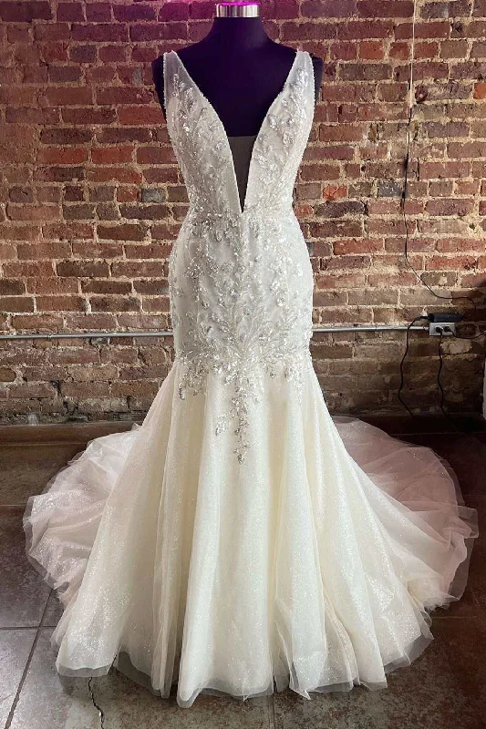 Stock Clearance Mermaid White Tulle Lace Plunge V Long Wedding Dress