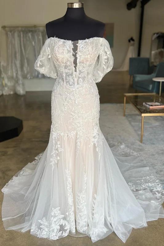Stock Clearance Ivory Appliques Off-the-Shoulder Trumpet Long Wedding Dress
