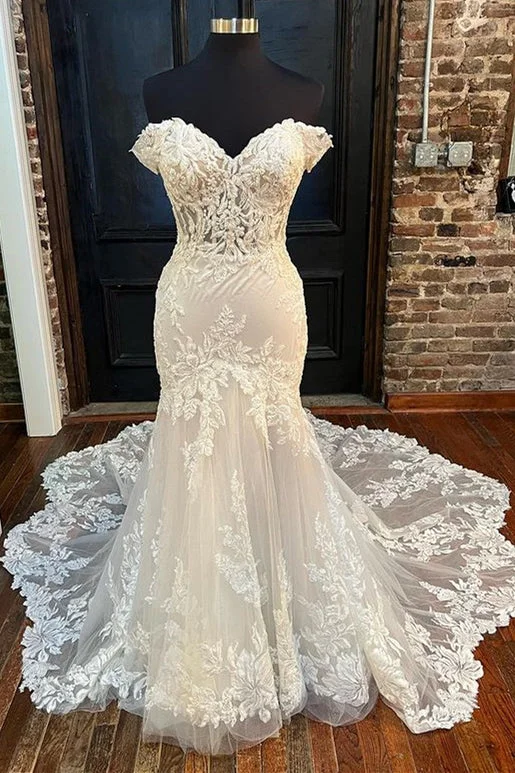 Seasonal Clearance Beige Appliques Off-the-Shoulder Trumpet Long Wedding Dress