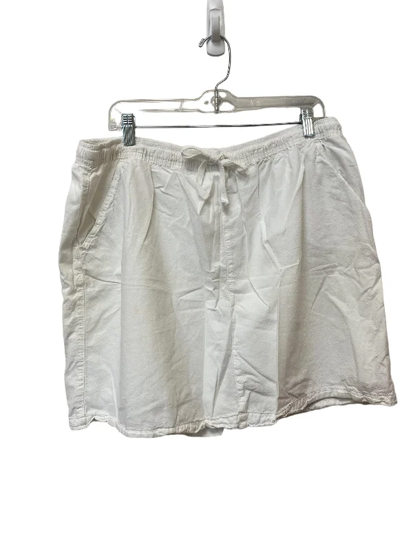 Seasonal Sale Shorts By Basic Editions  Size: Xxl