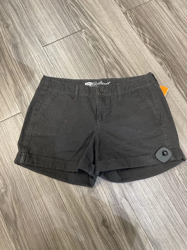 Super Savings Shorts By Old Navy  Size: 6