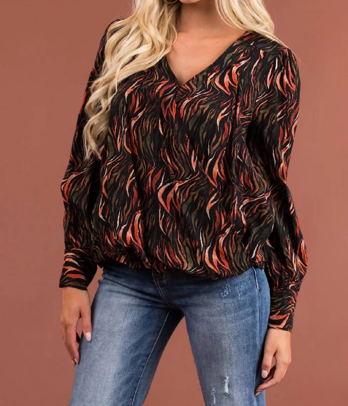 Unmissable Offer Abstract Surplice Blouse In Black