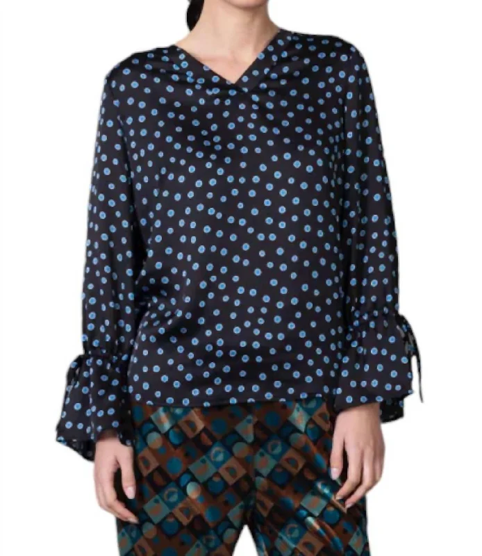Super Sale Dot Top In Black