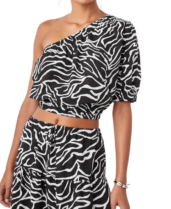 Fantastic Offers Evy Top In Contour Lines