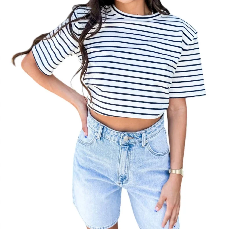 Price Break Power Shoulder T-Shirt In Black/white