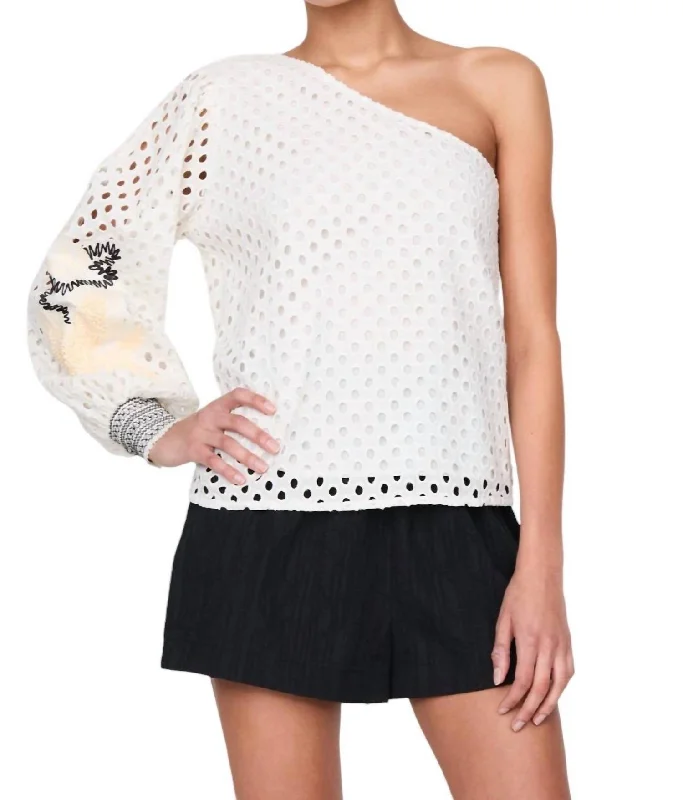 Take Advantage Tish Top In Rattan