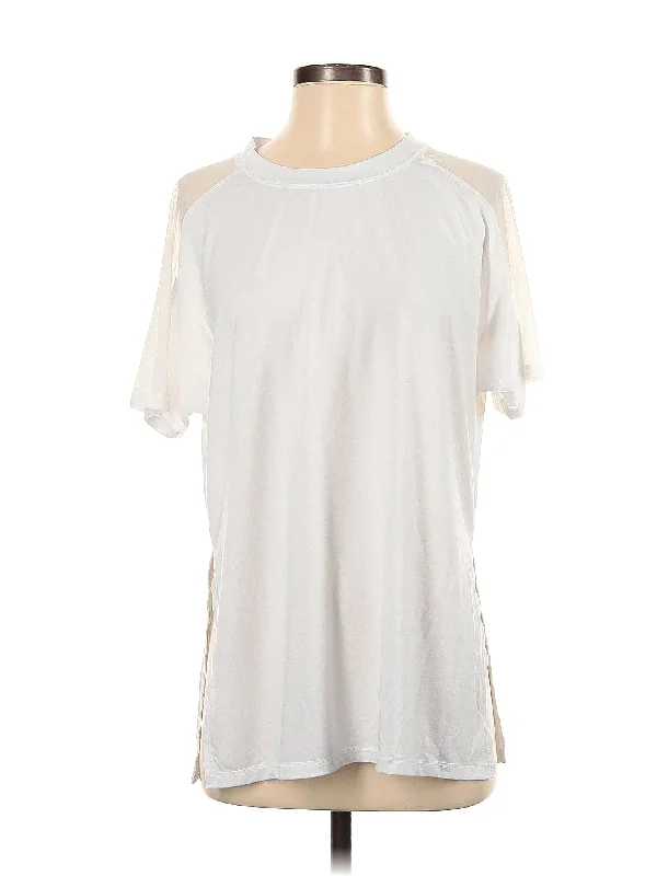Don’t Miss Out Wanderlust Hybrid Tee