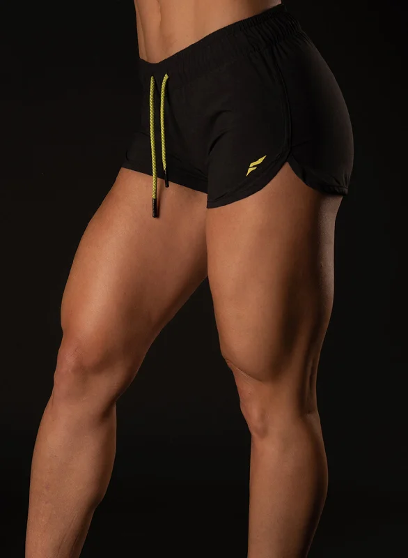 Special Buy WOMEN'S APEX 3.0 SHORT - BLACK